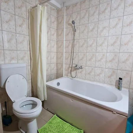 Apartment Velkovski *