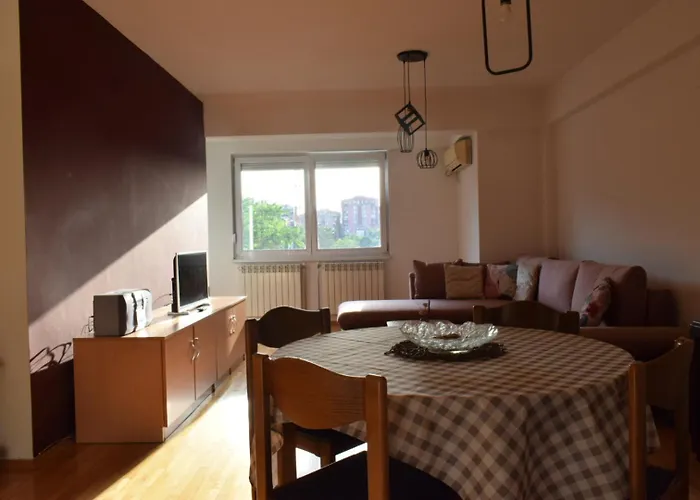 Apartment Velkovski *